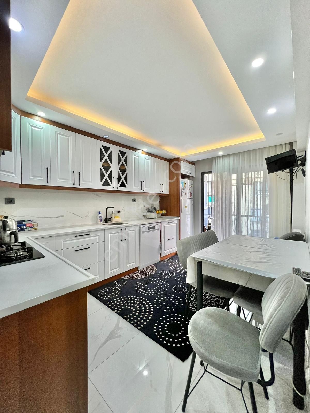 manisa-yunus-emre-mutlu-mh-full-lux-3-1-kapali-mutfak-satilik